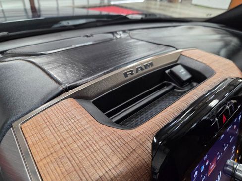 Used 2019 RAM 2500 Limited image 67