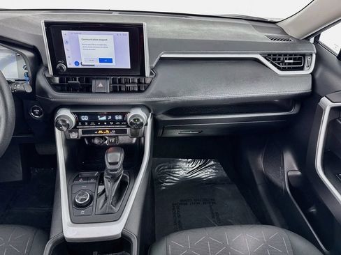 Used 2024 Toyota RAV4 XLE AWD/4WD image 24
