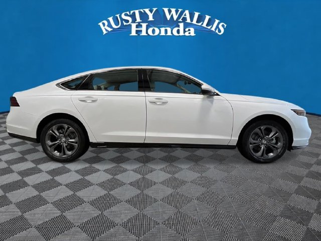 New 2026 Honda Accord EX-L image 2