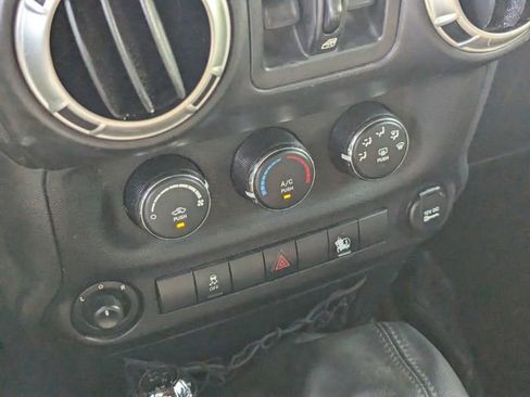 Used 2017 Jeep Wrangler Unlimited Sahara w/ Connectivity Group image 22