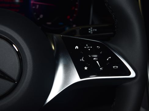 New 2026 Mercedes-Benz GLC 300 4MATIC image 9