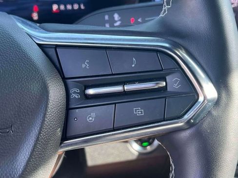 Used 2024 Chevrolet Traverse LS FWD image 22