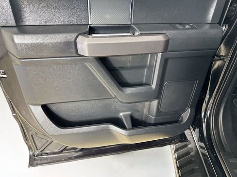 Used 2019 Ford F150 XLT w/ Equipment Group 302A Luxury AWD/4WD image 21