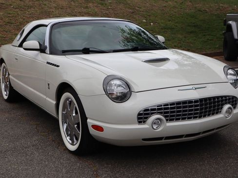 Used 2003 Ford Thunderbird RWD image 3