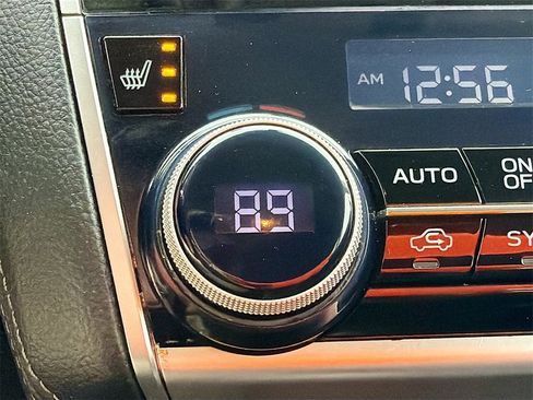 Used 2018 Subaru Outback 2.5i Premium image 21