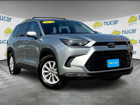 Used 2024 Toyota Grand Highlander XLE image 1