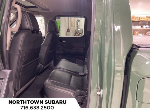 Used 2022 Nissan Frontier SV w/ SV Premium Package image 25