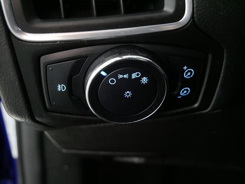 Used 2012 Ford Focus Titanium image 26