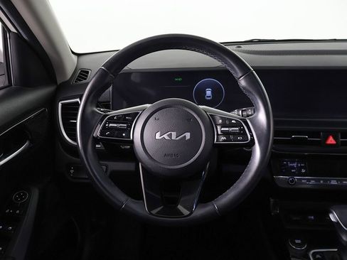 Used 2024 Kia Seltos S AWD/4WD image 38
