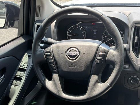 Used 2025 Nissan Frontier SV w/ SV Convenience Package AWD/4WD image 12