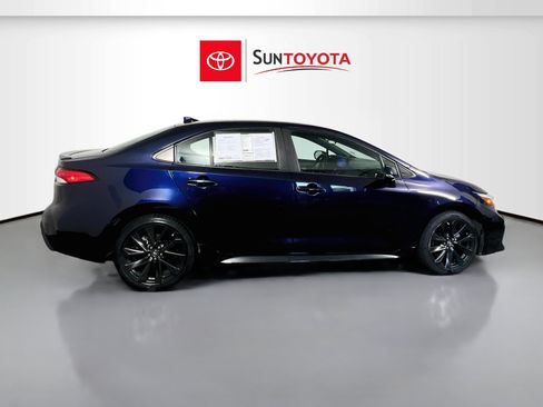 Used 2023 Toyota Corolla SE FWD image 2