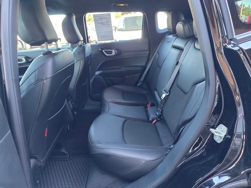 Used 2023 Jeep Compass Trailhawk image 9