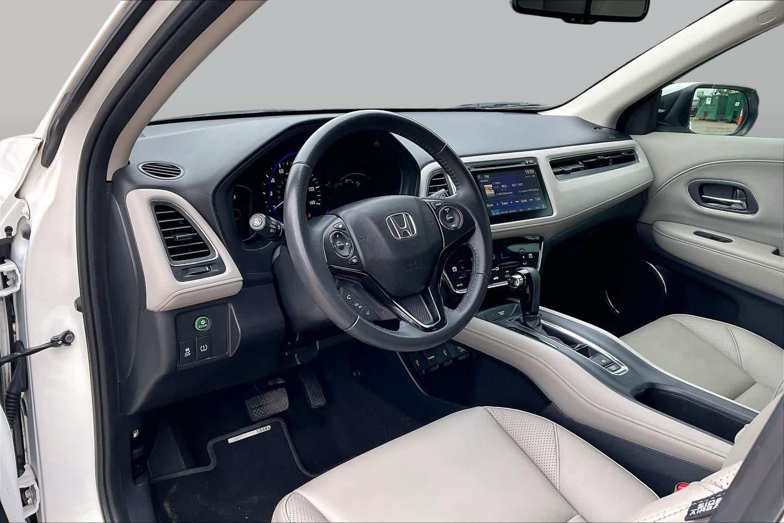 Used 2017 Honda HR-V EX-L image 16