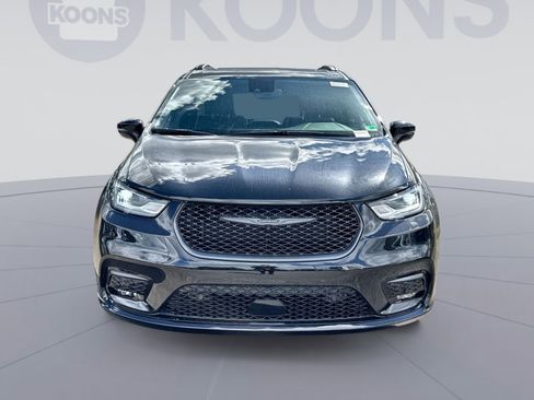 New 2026 Chrysler Pacifica Limited w/ S Appearance Package image 11