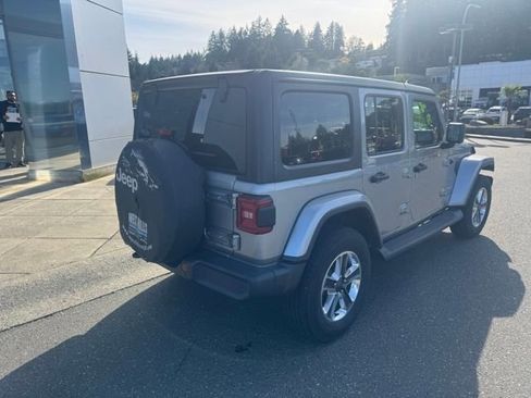 Used 2018 Jeep Wrangler Unlimited Sahara image 10