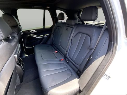 Used 2019 BMW X5 xDrive40i w/ Premium Package 2 AWD/4WD image 25