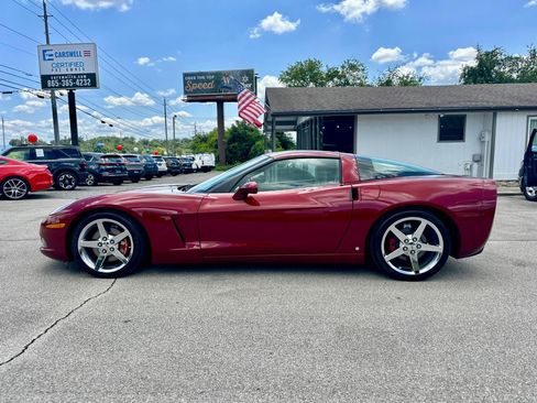 Used 2006 Chevrolet Corvette Coupe w/ Preferred Equipment Group RWD image 8