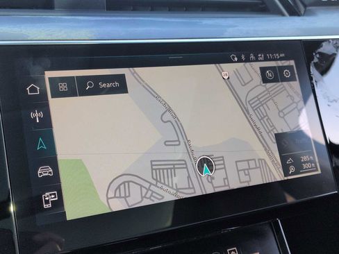 Used 2024 Audi Q8 e-tron Prestige image 31