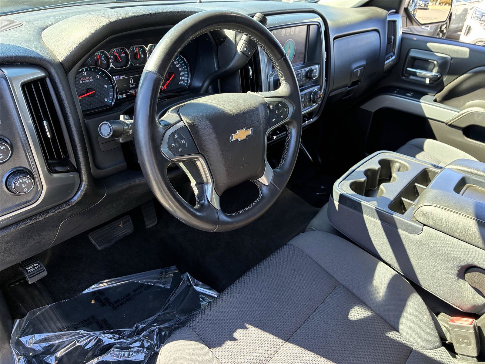 Used 2018 Chevrolet Silverado 1500 LT w/ Midnight Edition AWD/4WD image 27