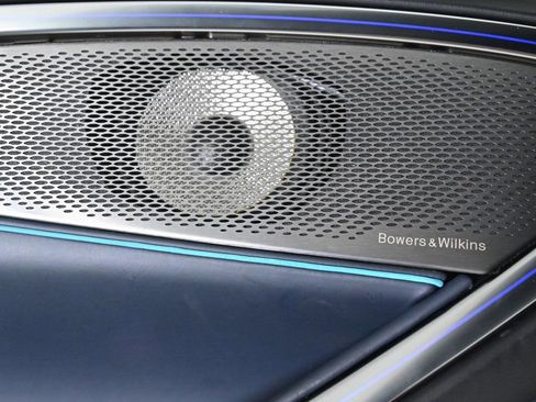 Used 2023 McLaren Artura image 19