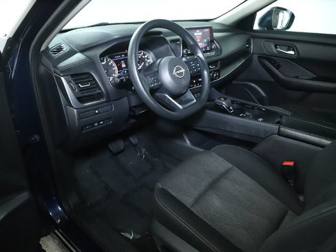 Used 2024 Nissan Rogue SV FWD image 17