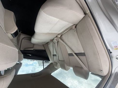 Used 2013 Toyota Camry FWD image 13