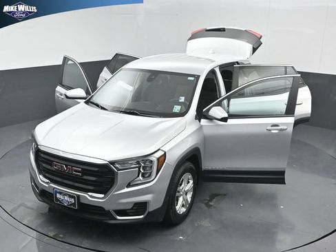 Used 2022 GMC Terrain SLE FWD image 26