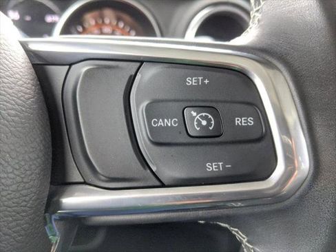 Certified 2022 Jeep Gladiator Overland w/ Popular Equipment Package image 29