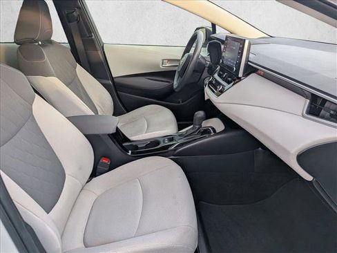Used 2020 Toyota Corolla LE w/ Carpet Mat Package (TMS) image 25