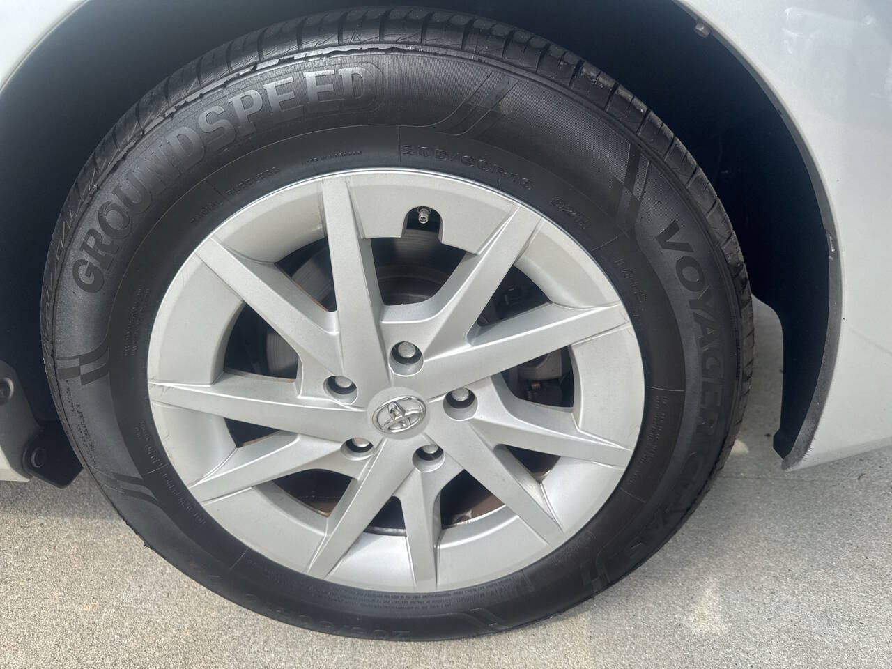 Used 2012 Toyota Prius V Three FWD image 20