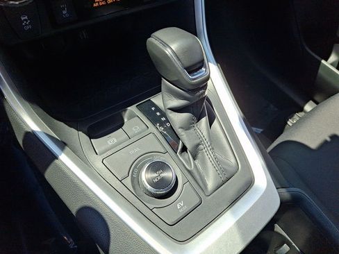 Certified 2024 Toyota RAV4 SE w/ Convenience Package AWD/4WD image 13