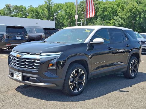 Used 2026 Chevrolet Equinox LT w/ Convenience Package II AWD/4WD image 3