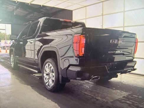 Used 2025 GMC Sierra 1500 Denali AWD/4WD image 4
