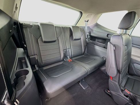 Used 2023 Volkswagen Atlas SEL Premium AWD/4WD image 29