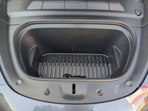 Used 2022 Tesla Model Y Performance image 23