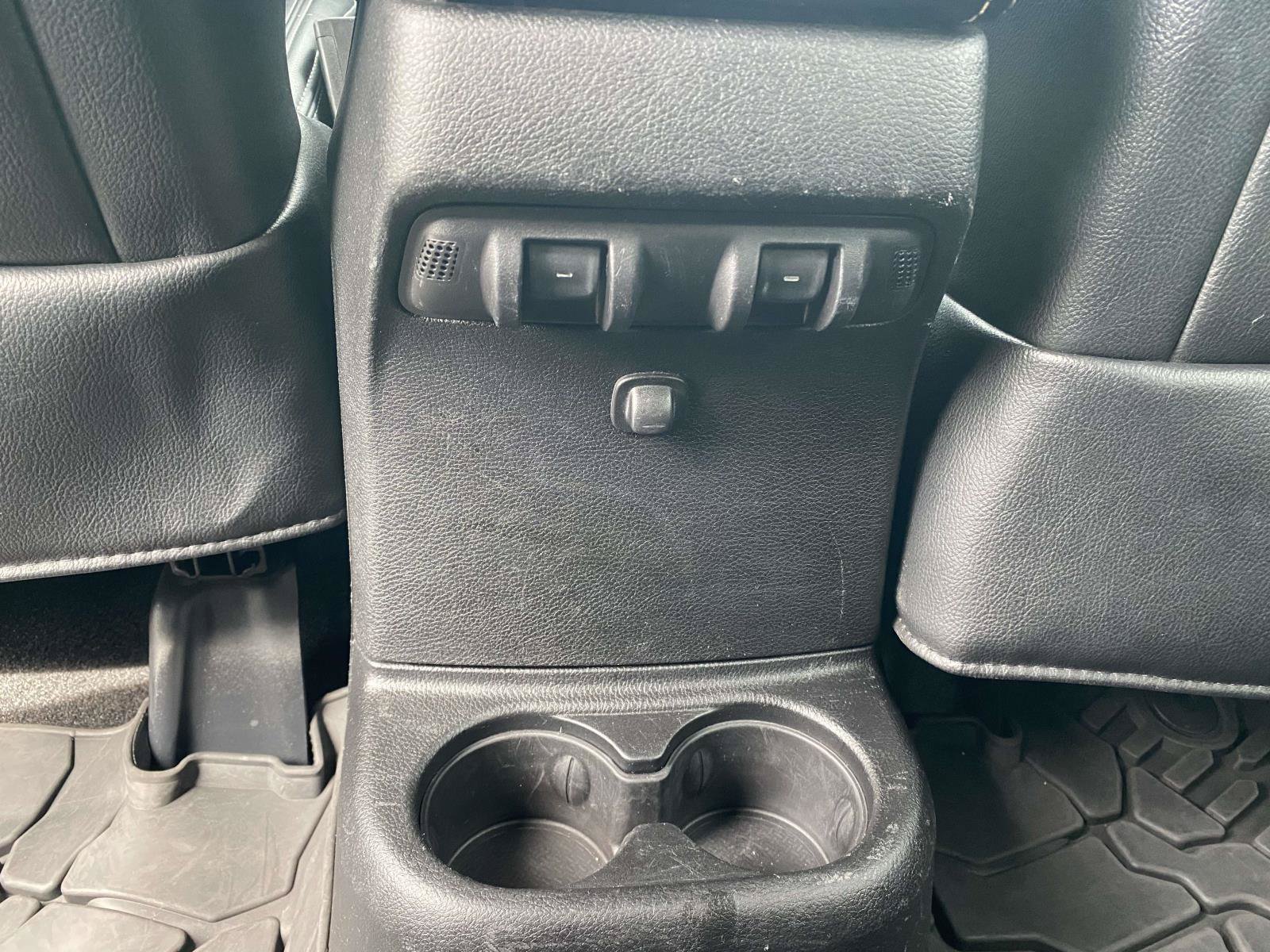 Used 2015 Jeep Wrangler Unlimited Rubicon AWD/4WD image 23