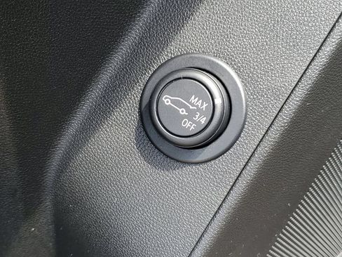 Certified 2023 Chevrolet Equinox LT FWD image 28