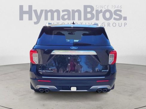 Used 2022 Ford Explorer Platinum w/ Equipment Group 601A image 4