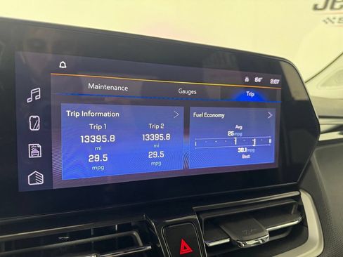 Used 2026 Chevrolet TrailBlazer LT w/ Convenience Package FWD image 18