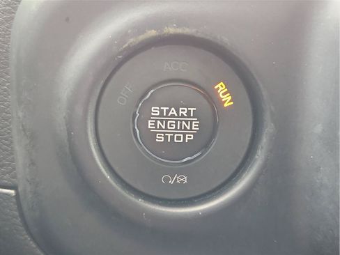 Used 2022 Jeep Wrangler Unlimited Sahara w/ LED Lighting Group AWD/4WD image 17