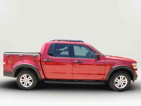 Used 2010 Ford Explorer Sport Trac XLT RWD image 12