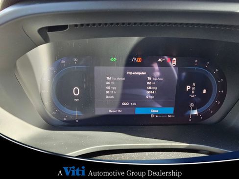 Used 2025 Volvo XC40 B5 Core w/ Protection Package Premier image 14