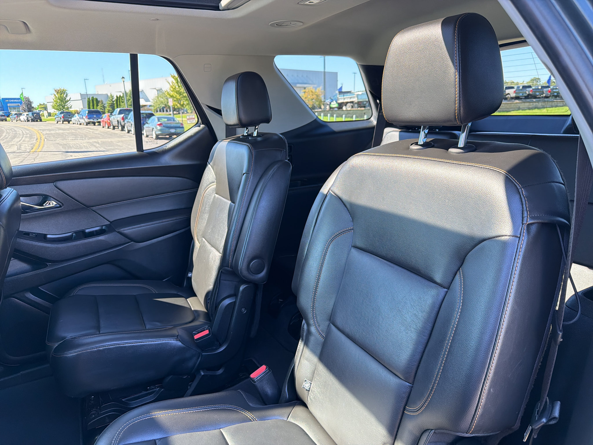 Used 2020 Chevrolet Traverse LT w/ LT Premium Package AWD/4WD image 37
