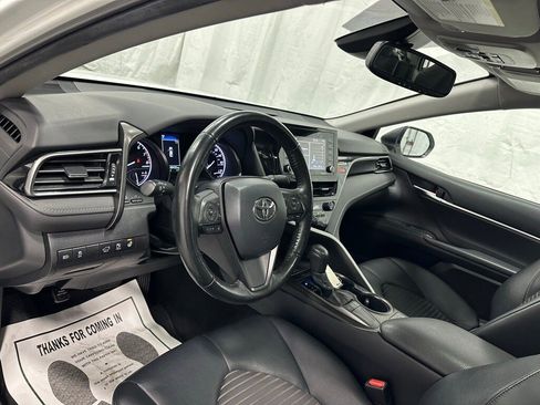 Used 2022 Toyota Camry SE image 16