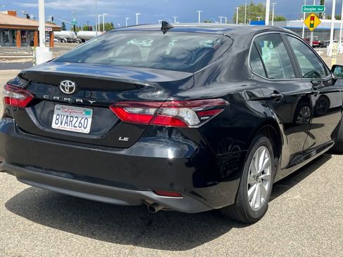 Used 2021 Toyota Camry LE w/ Convenience Package FWD image 4
