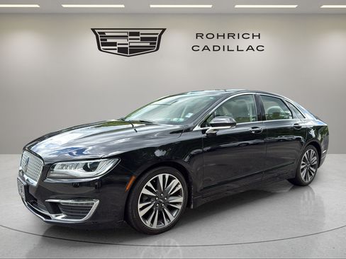 Used 2018 Lincoln MKZ Reserve w/ Climate Package FWD image 1