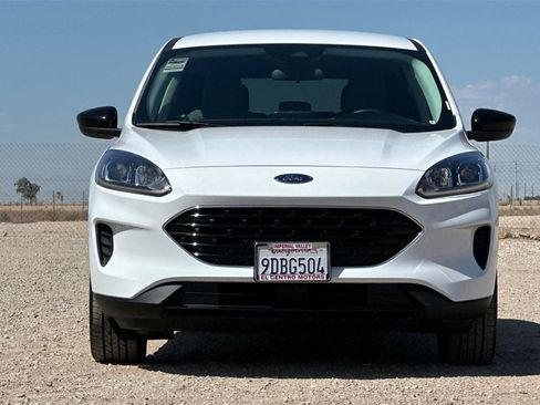 Used 2022 Ford Escape SE w/ SE Sport Appearance Package image 10