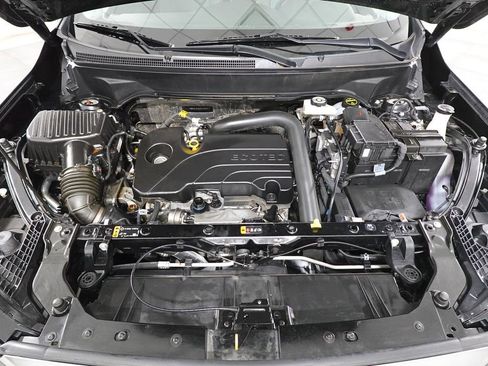 Used 2024 GMC Terrain AT4 image 31