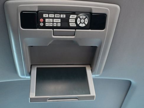 Used 2017 Honda Pilot Touring image 28