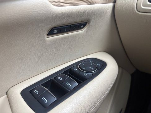 Used 2017 Cadillac XT5 Luxury FWD image 11